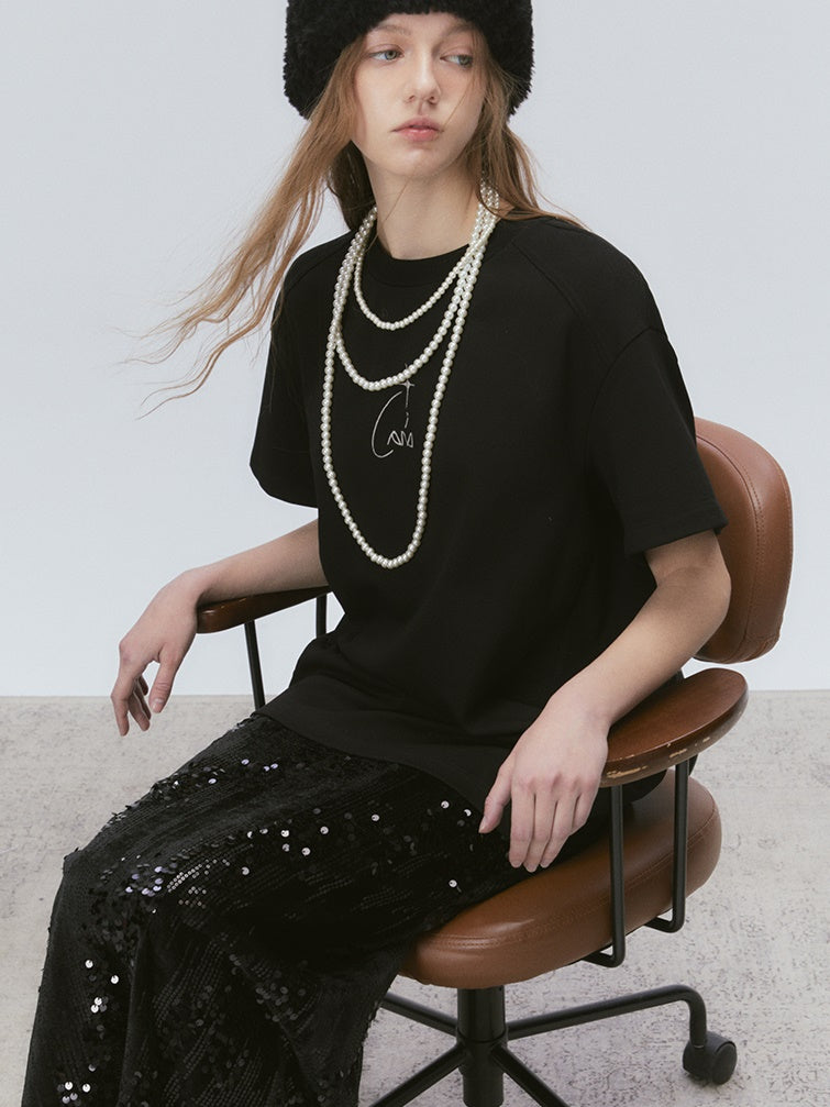 영어 자수 둥근 목 티셔츠