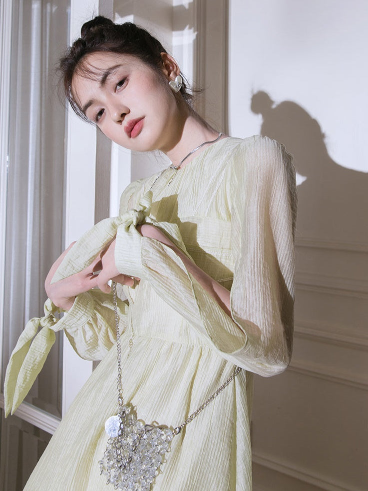 Dünnhülle Hohlbandkleid