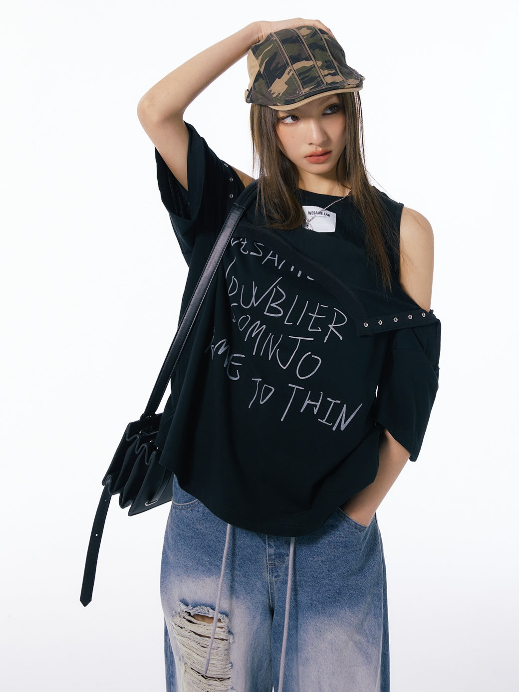 LOOSE Letter Print Shoulder Snap Button T-Shirt