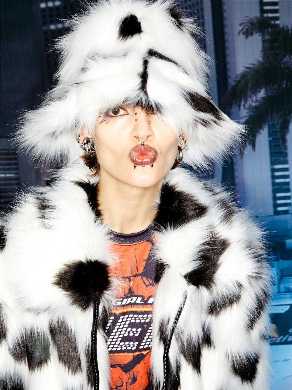 느슨한 모피 코트 & 모자