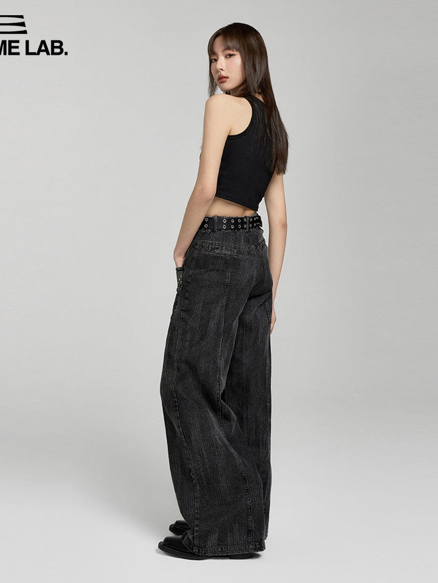 높은 허리와 넓은 다리 청바지