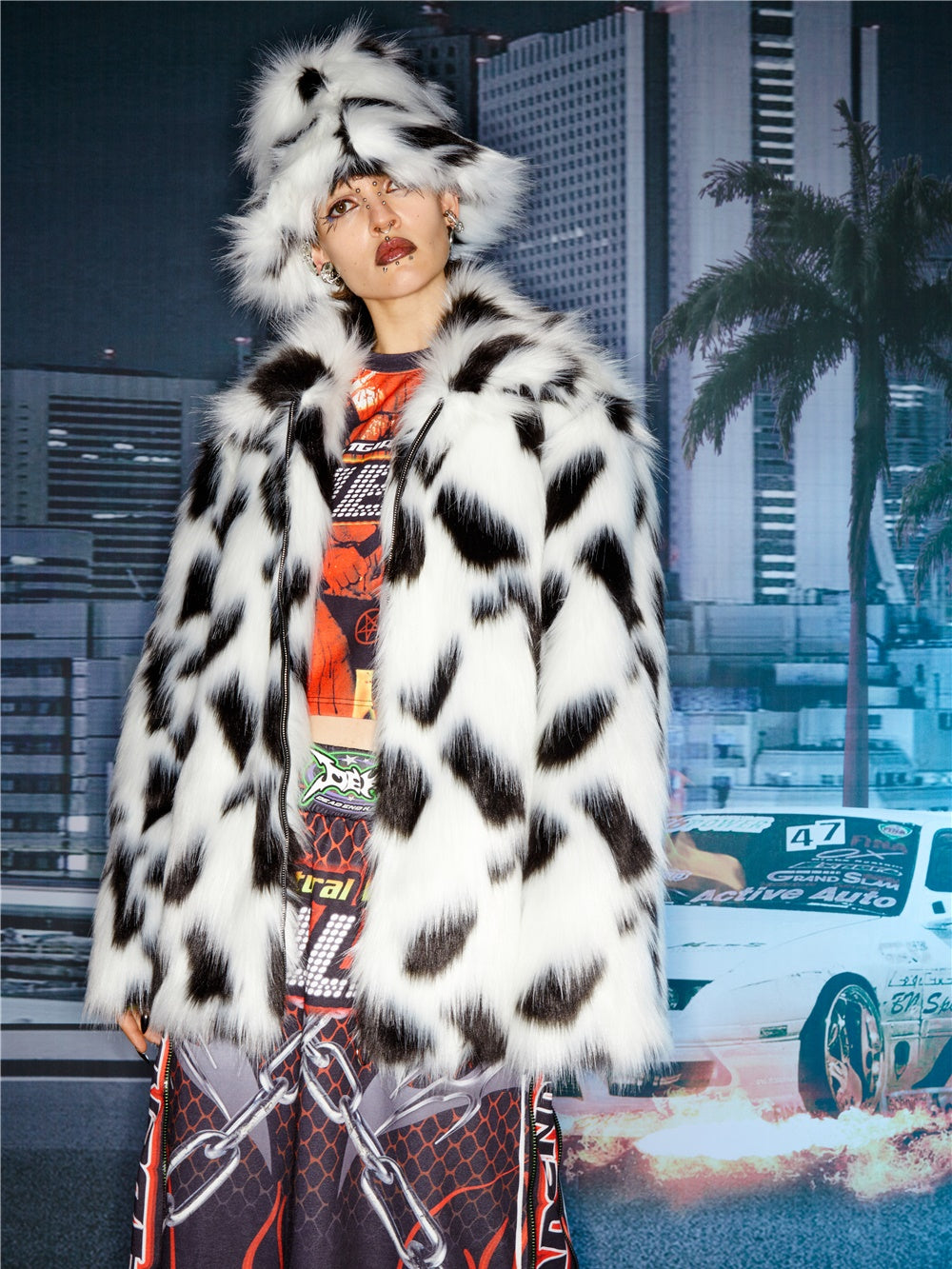 느슨한 모피 코트 & 모자