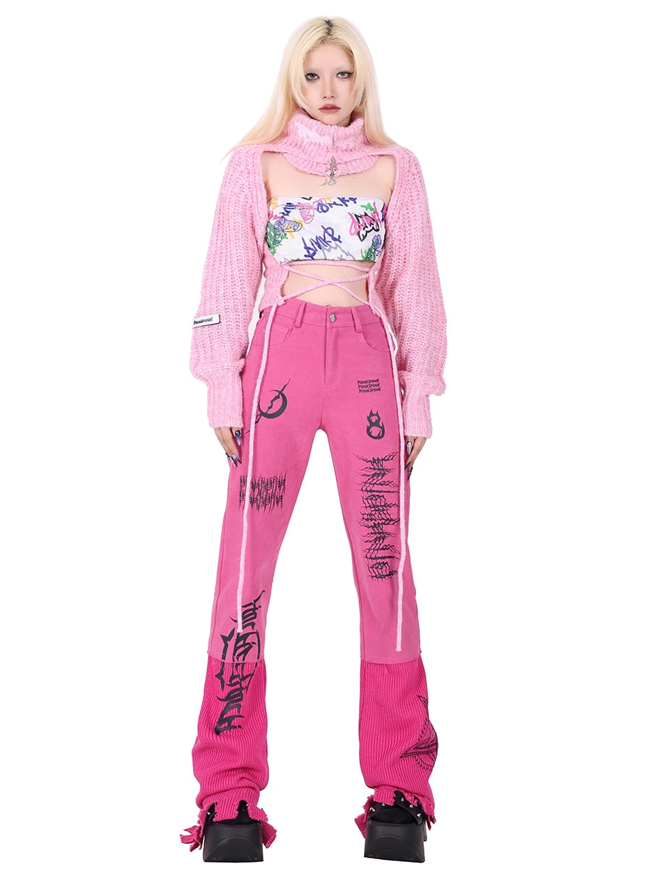 Pentagrammausschnitt heißer Mädchenpullover