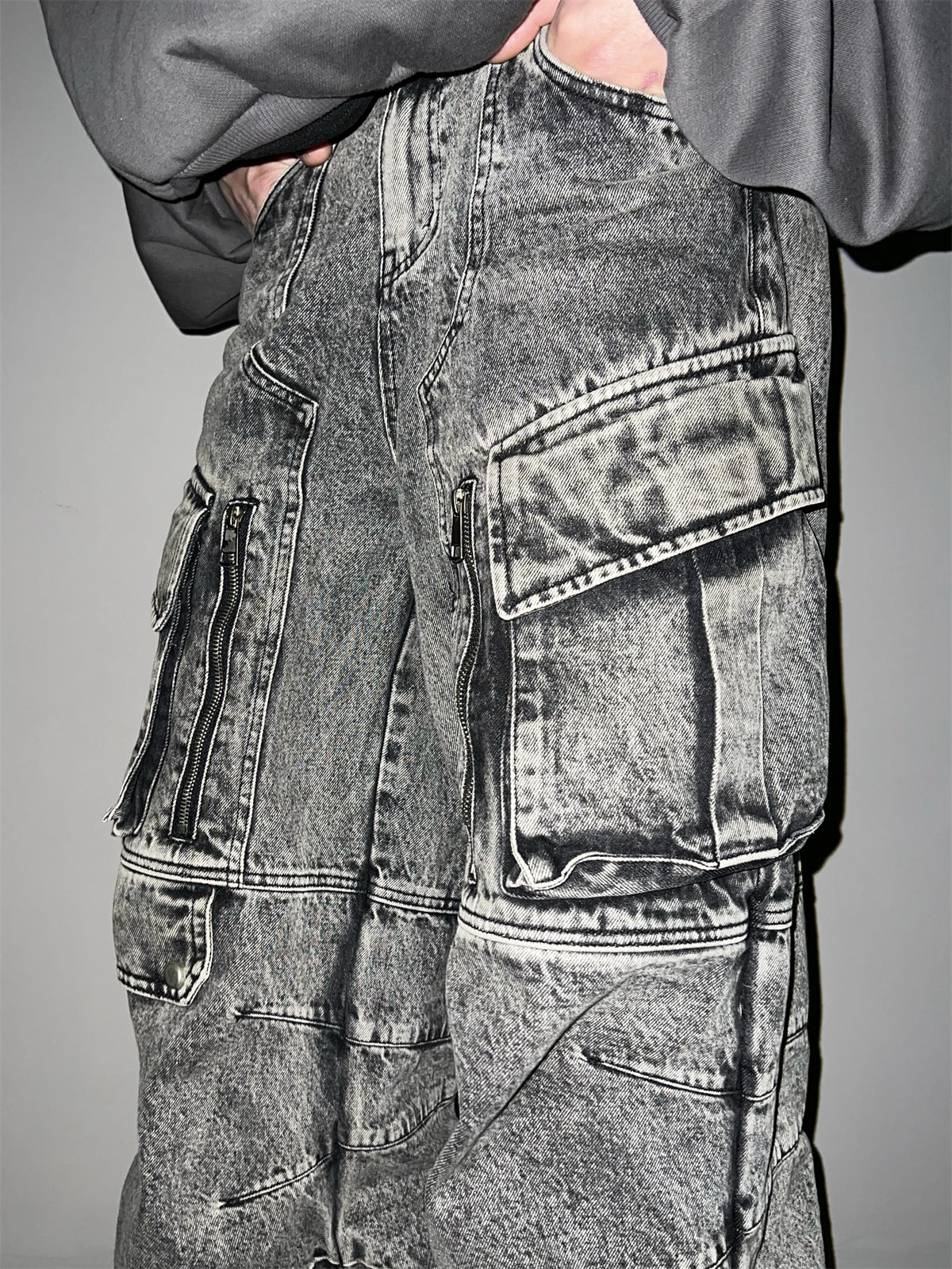 Work Style Multi-pocket Jeans