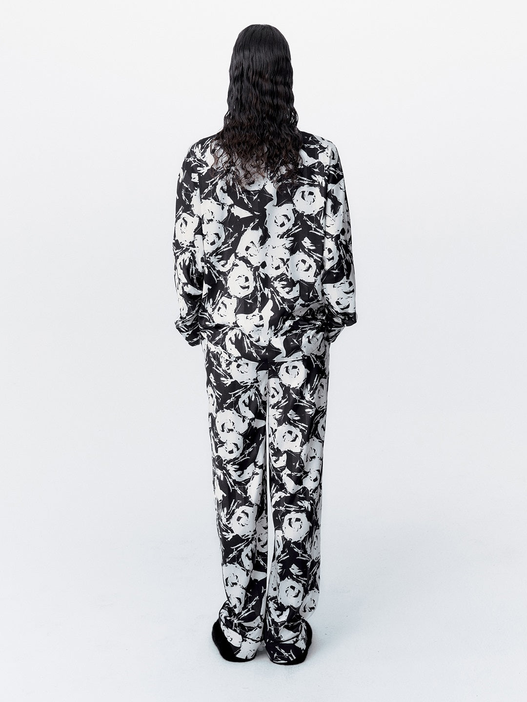 Lässige moderne Hemdhose