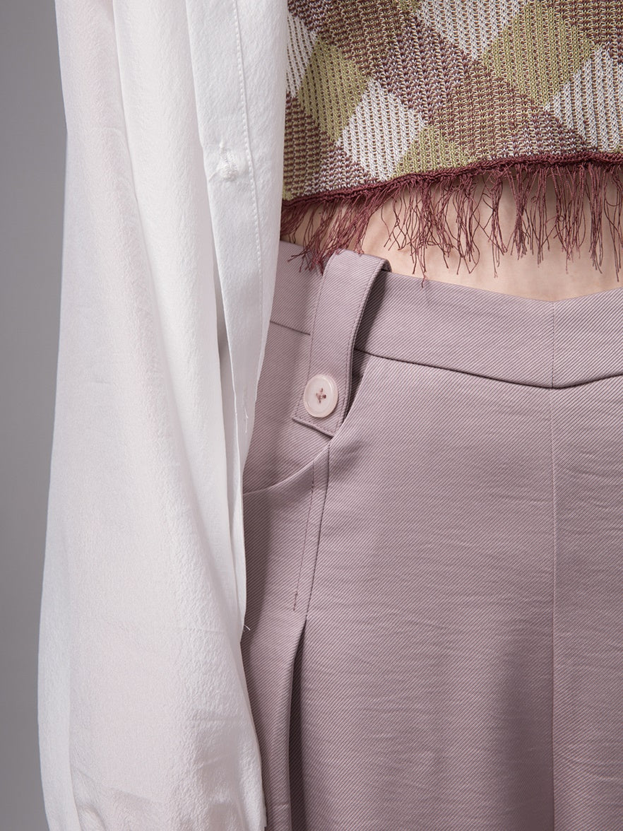 통풍이 잘되는 넓은 다리 바지