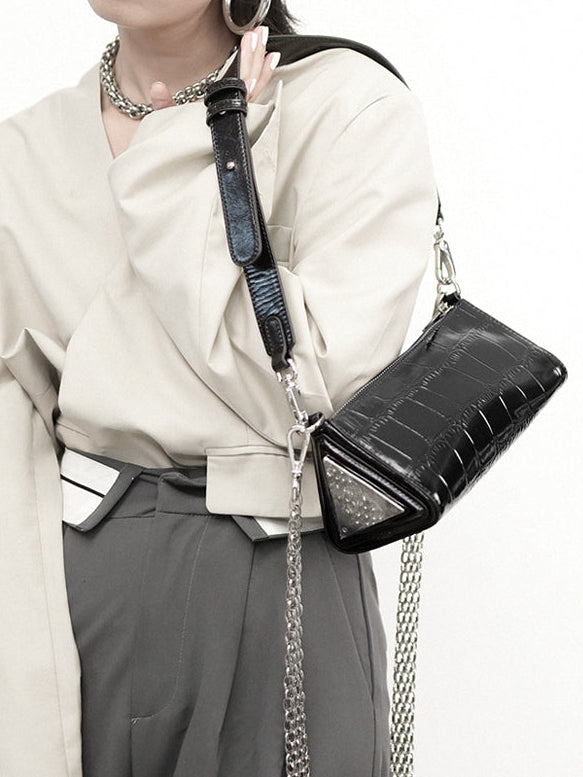 삼각형 어깨 가방