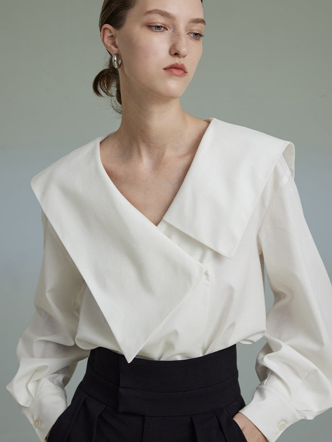 비대칭 V 넥 셔츠