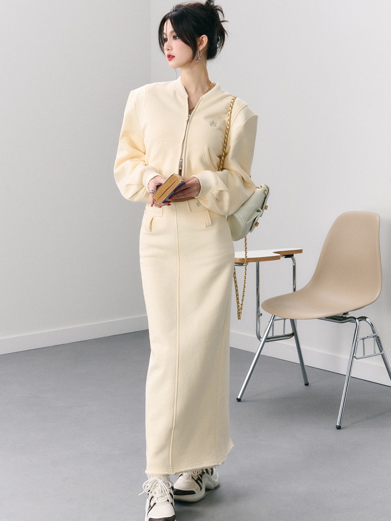 Short Casual Jacket & Slit Long Skirt