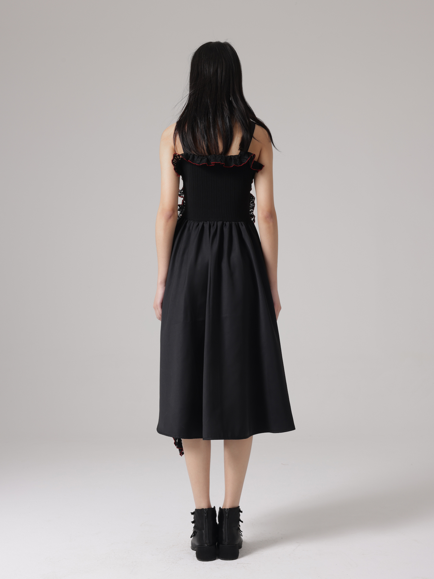 분리 가능한 레이스 스카프 서스펜더 드레스