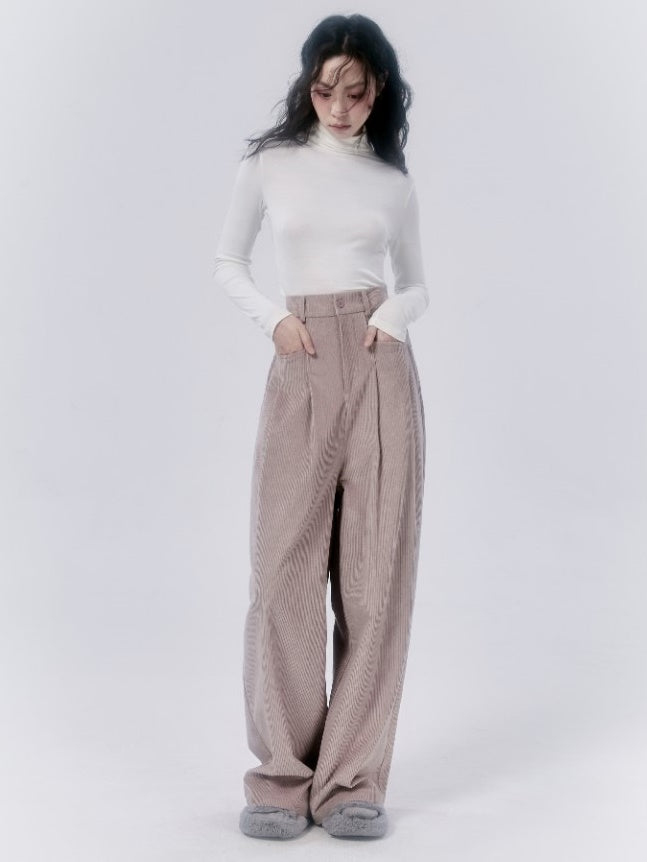 Cord-Hose mit hohen taillierten Weitbeinen