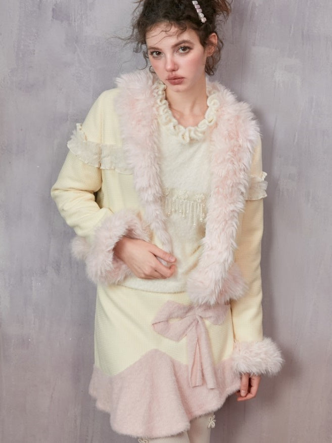 Veste et jupe rembourrées en fourrure