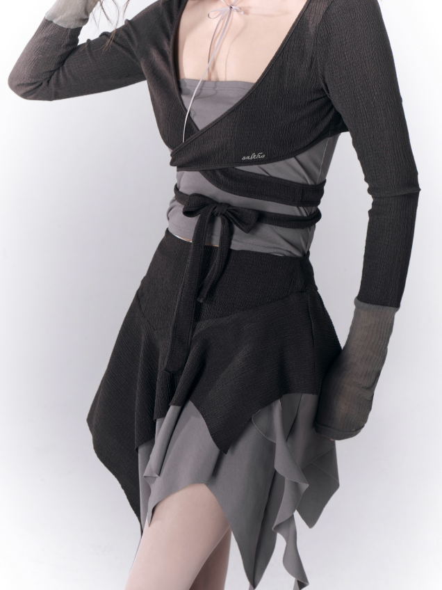 COLOR-MATCHED STRAPPY KNITTED SHORT TOP & ASYMMETRY SKIRT