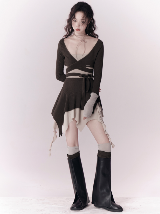 COLOR-MATCHED STRAPPY KNITTED SHORT TOP & ASYMMETRY SKIRT