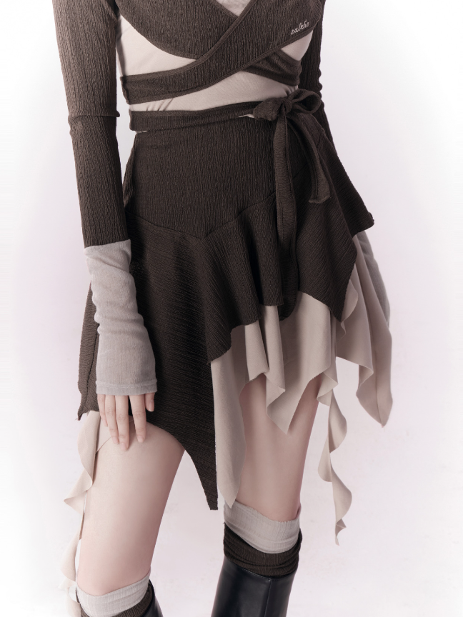 COLOR-MATCHED STRAPPY KNITTED SHORT TOP & ASYMMETRY SKIRT