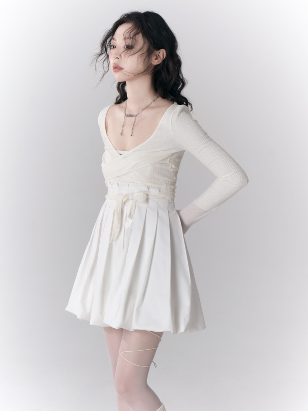 COLOR-MATCHED STRAPPY KNITTED SHORT TOP & ASYMMETRY SKIRT