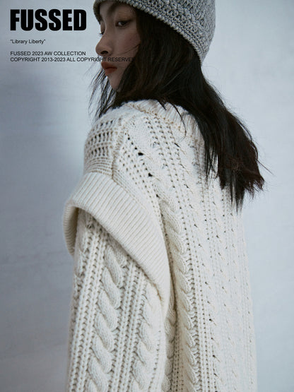 Ovresize Low-Gauge Cable-Knit Cardigan