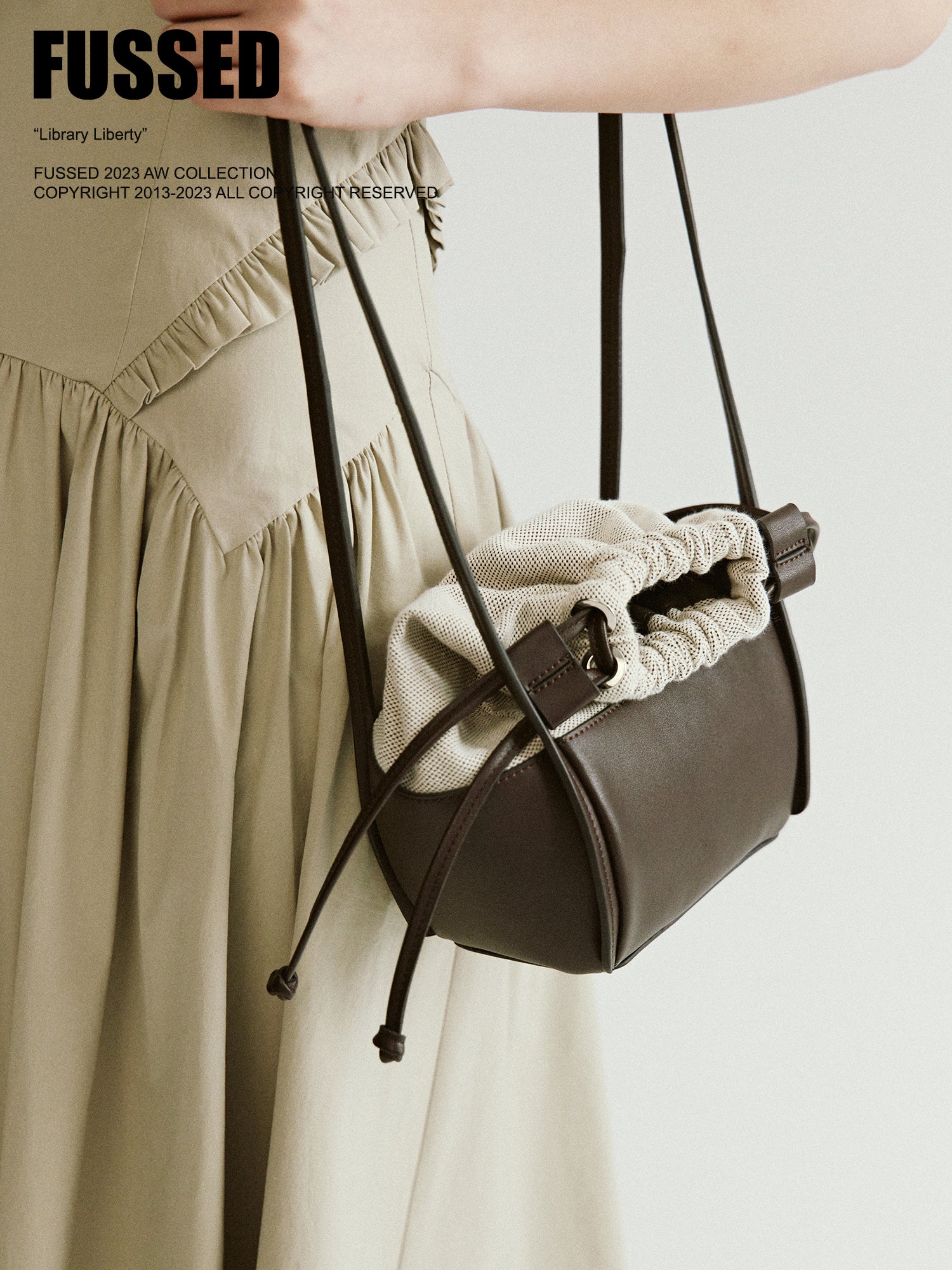 Leather Stripe Simple Chic Tote-Bag – ARCANA ARCHIVE