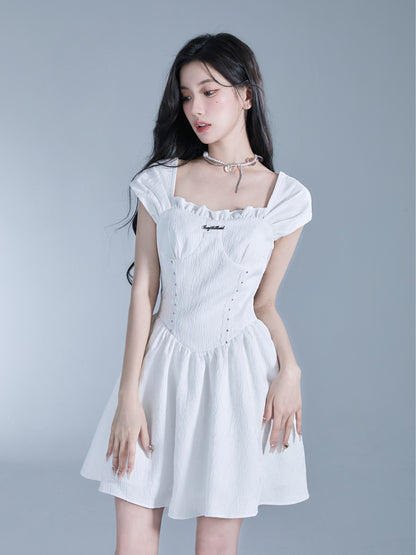 Wrinkled Frill French-Sleeve Fluffily One-Piece