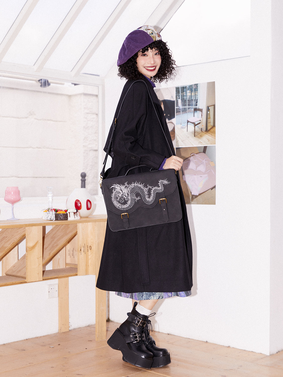 2Way Embroidery Dragon Cool Square Bag