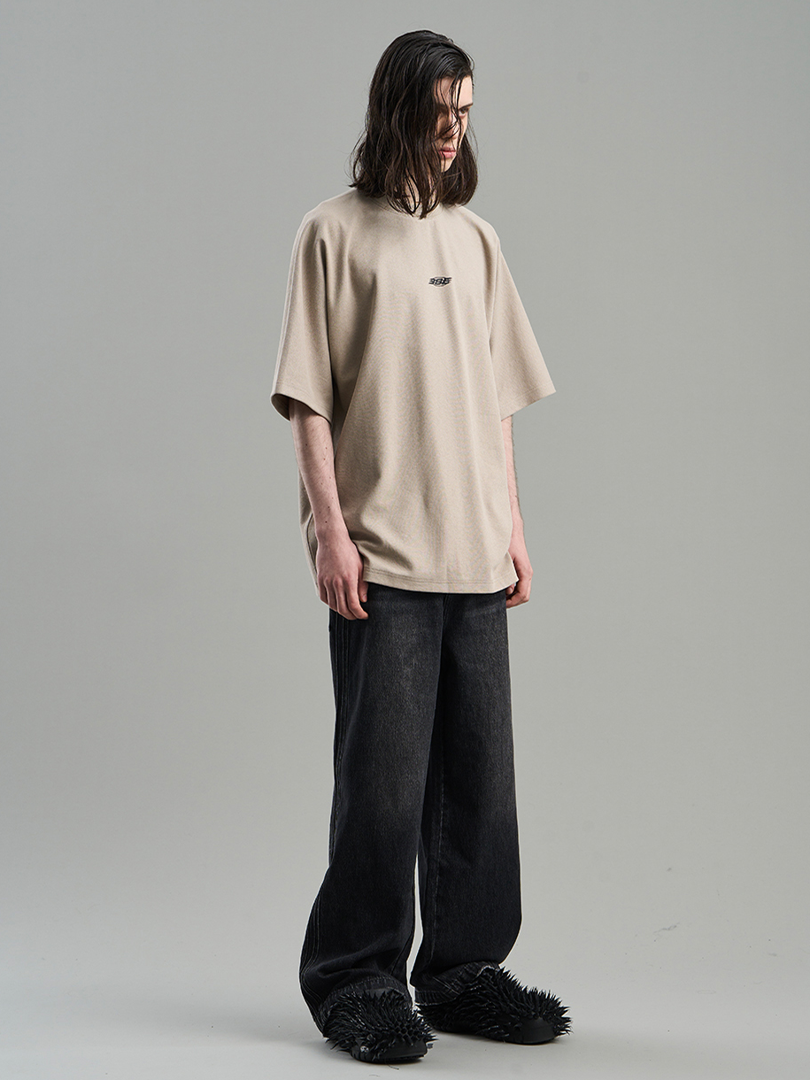 Ein-Punkte-Oversize-Oversize-Casos-einfaches T-Shirt