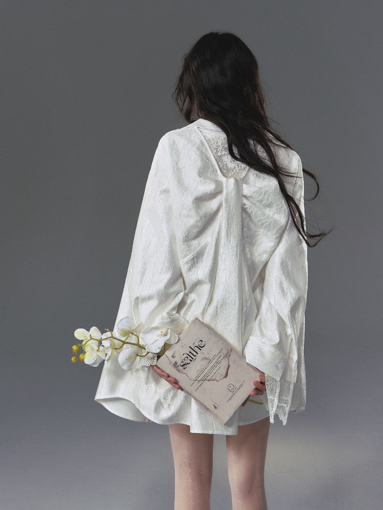 Back-Conscious Lace Oversize Luster Flower Shirt