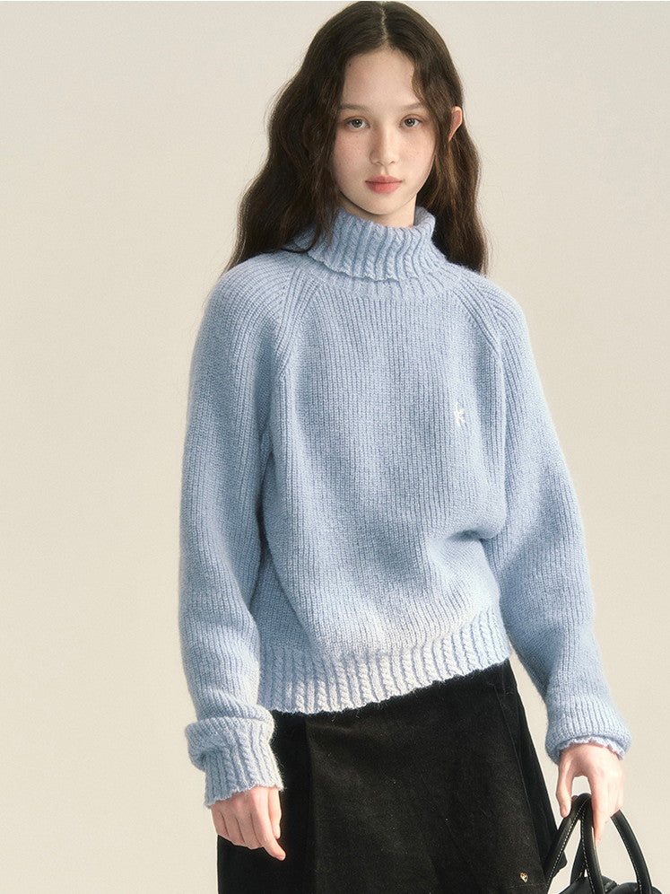 Turtle-Neck Velvet Simple Pale-Tone Knit