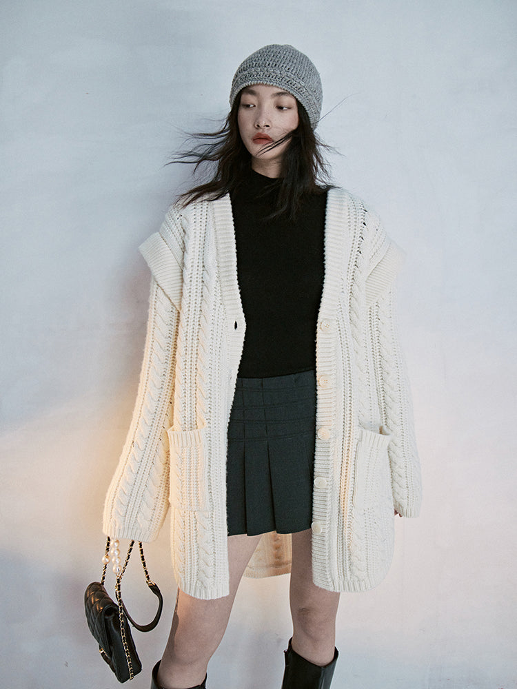 Ovresize Low-Gauge Cable-Knit Cardigan