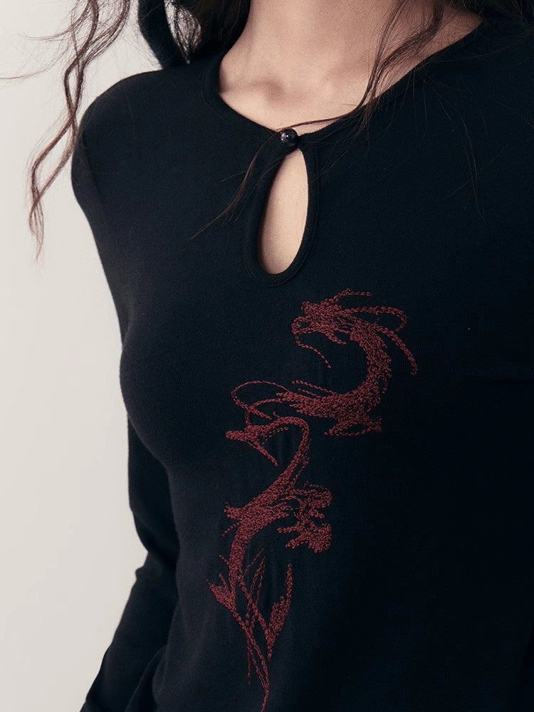 Teardrop Dragon Embroidery Slim Cutsew