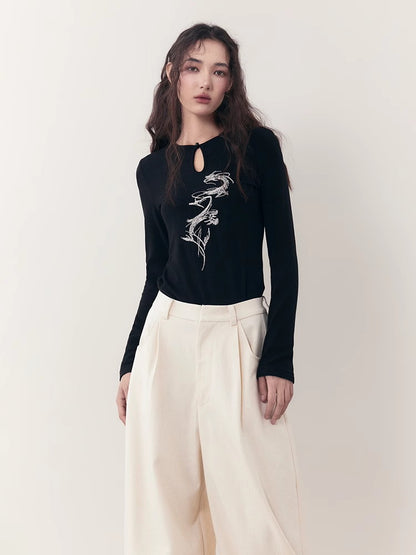 Teardrop Dragon Embroidery Slim Cutsew