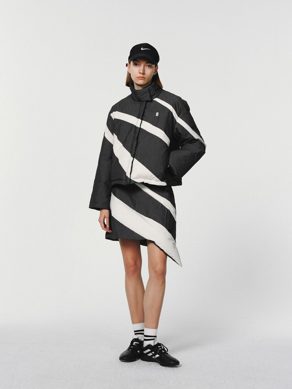 Asymmetrie Baumwolle Quilt -Monotonjacke &amp; Rock