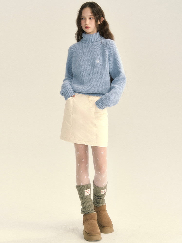 Turtle-Neck Velvet Simple Pale-Tone Knit