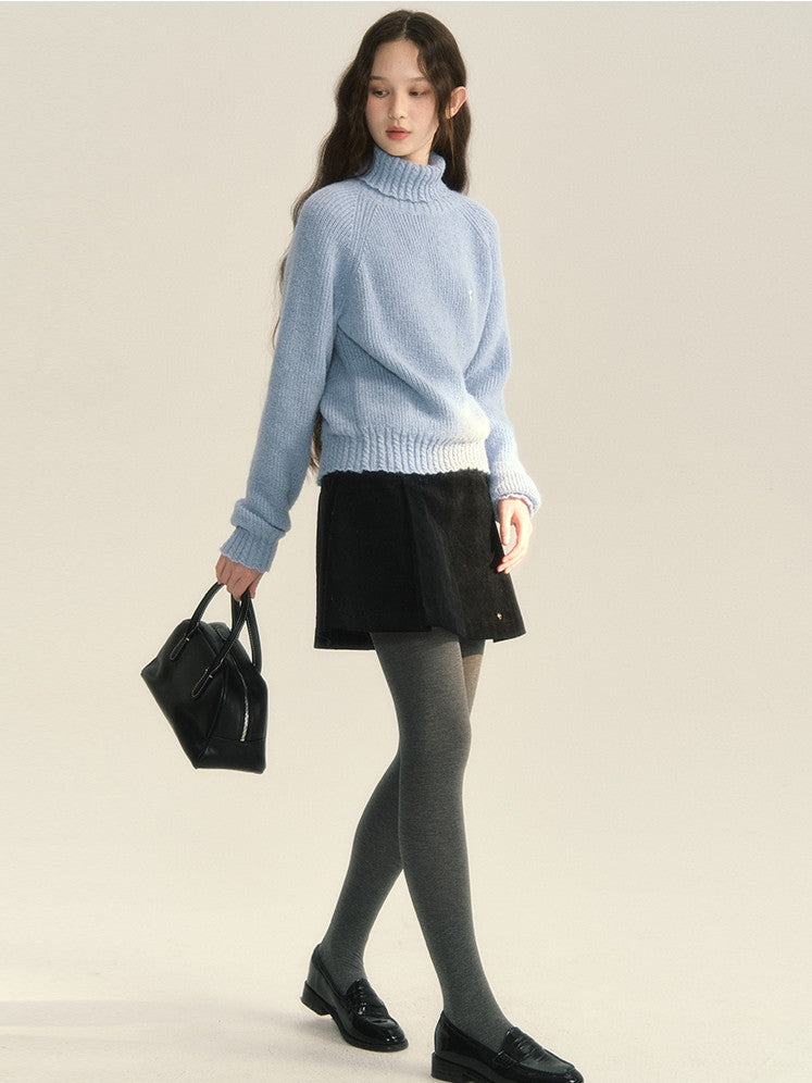 Turtle-Neck Velvet Simple Pale-Tone Knit