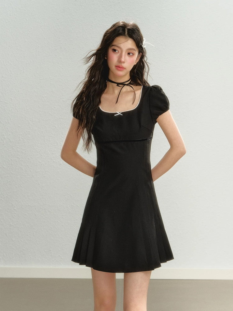 Side-Pleats Simple Flare Short Ribbon Bi-Color Dress