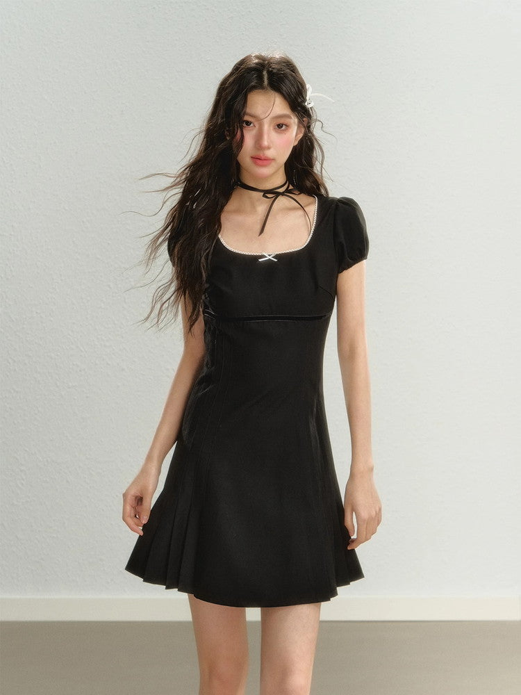 Side-Pleats Simple Flare Short Ribbon Bi-Color Dress