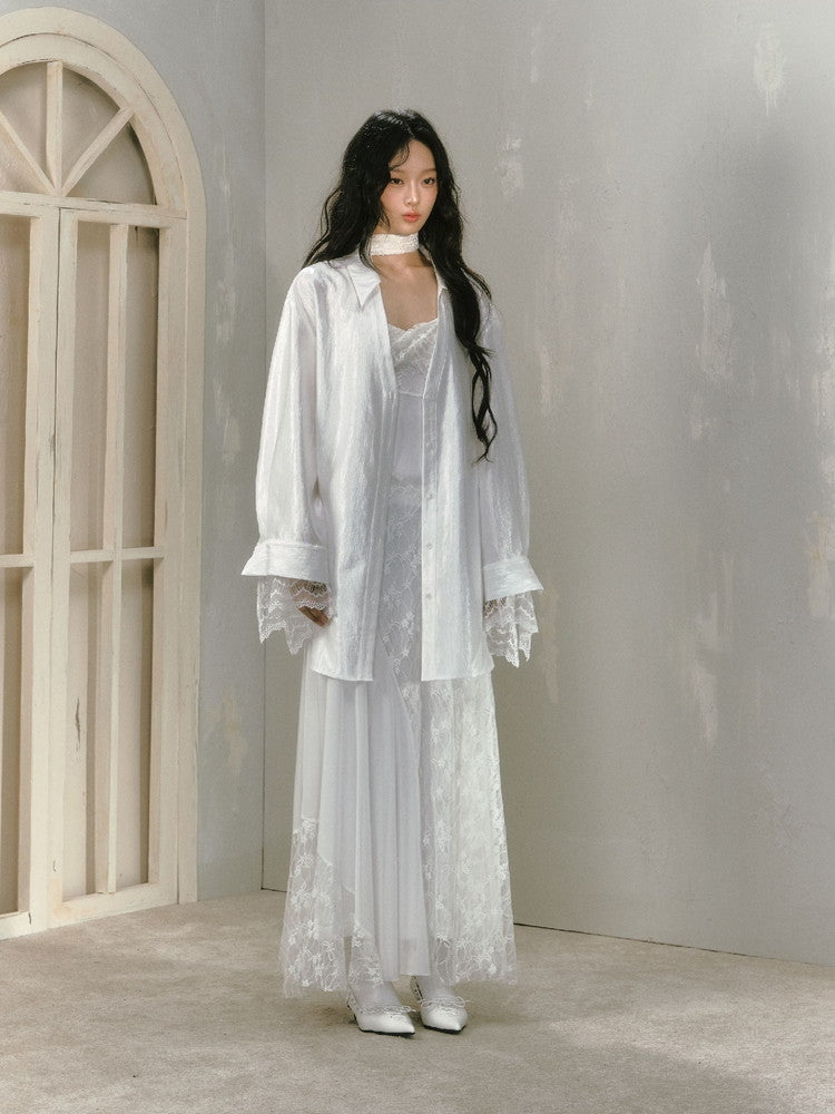 Back-Conscious Lace Oversize Luster Flower Shirt