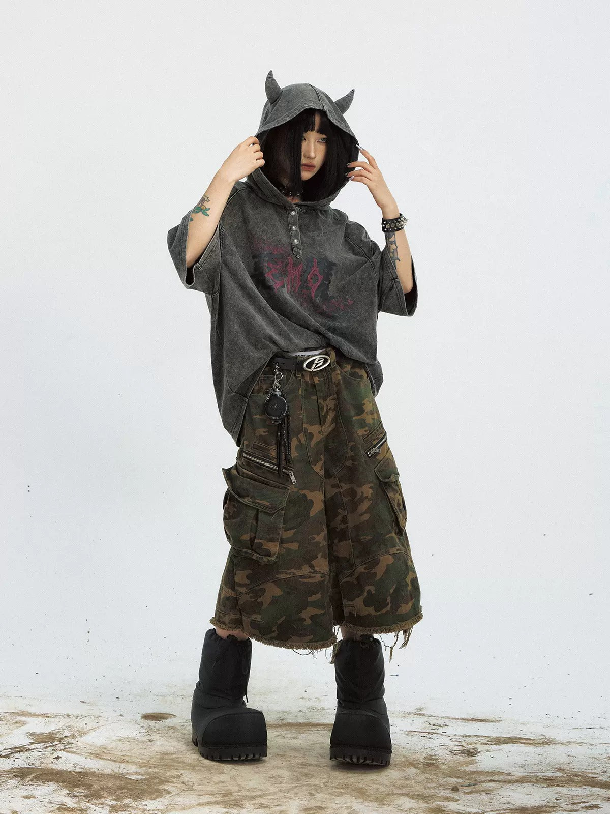 Devil Old Washed Hooded T-shirt