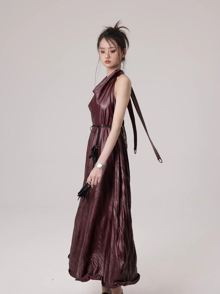 Drape Leather High-End No-Sleeve Move Flare One-Piece