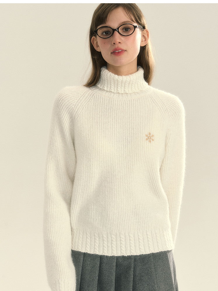 Turtle-Neck Velvet Simple Pale-Tone Knit