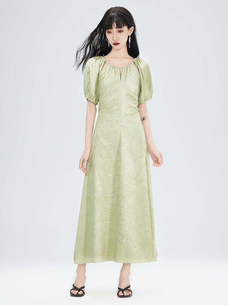 China Long Flower Embroidery Hafl-Sleeve Side-Gather Dress