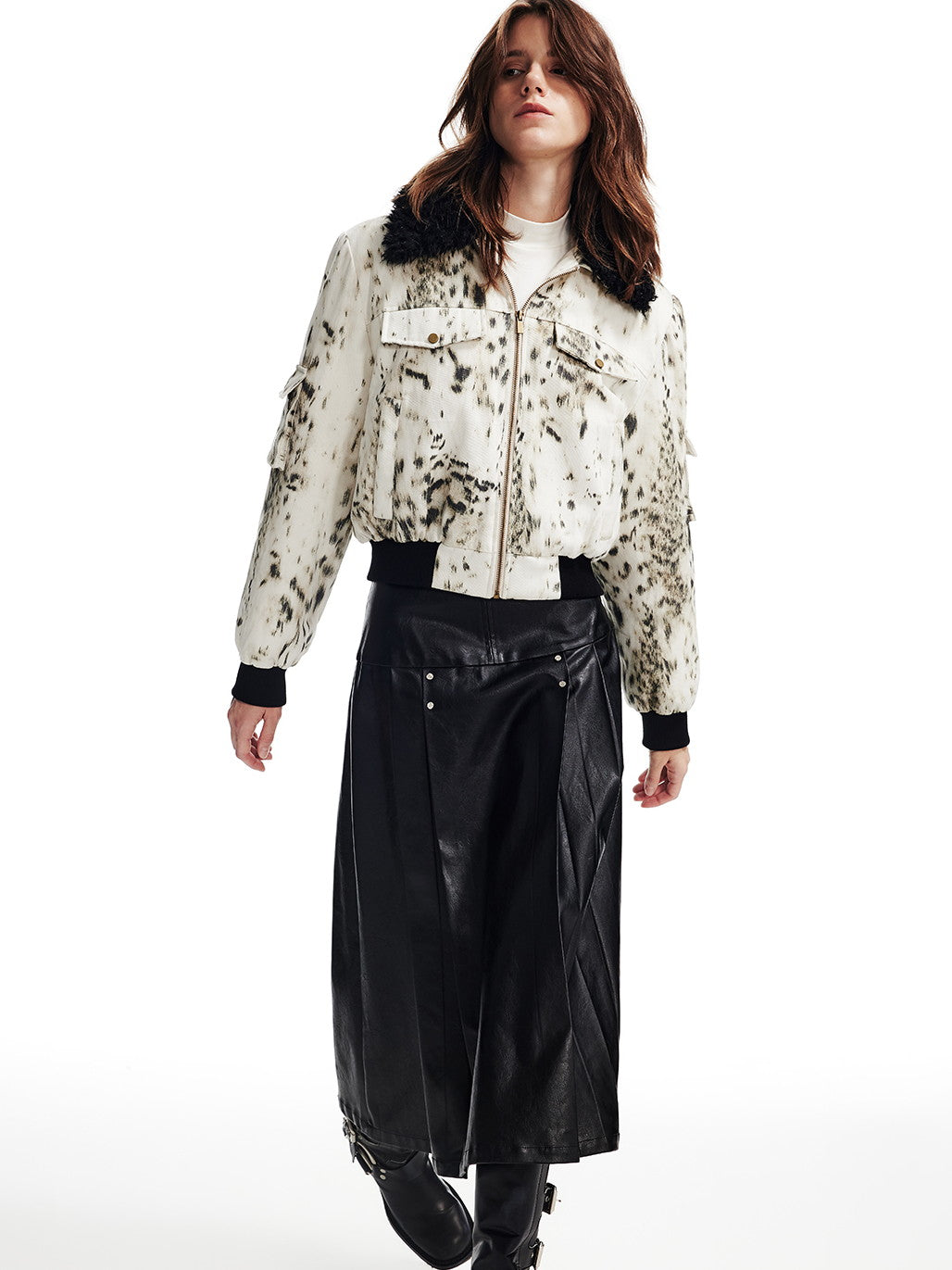 Boa-Collar Speckled Leopard Short Jacket