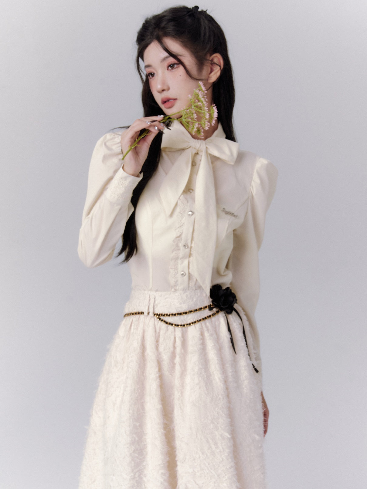 Embroidery Ribbon-Tie Wing Flare Set-Up Classy Blouse＆Long-Skirt