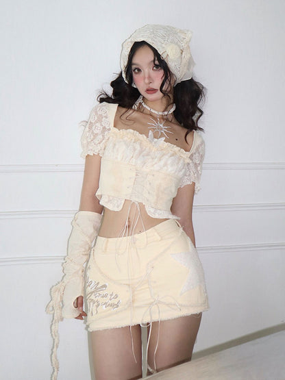 Gather Frull Lace-Up Natural Short Flower-Lace Blouse