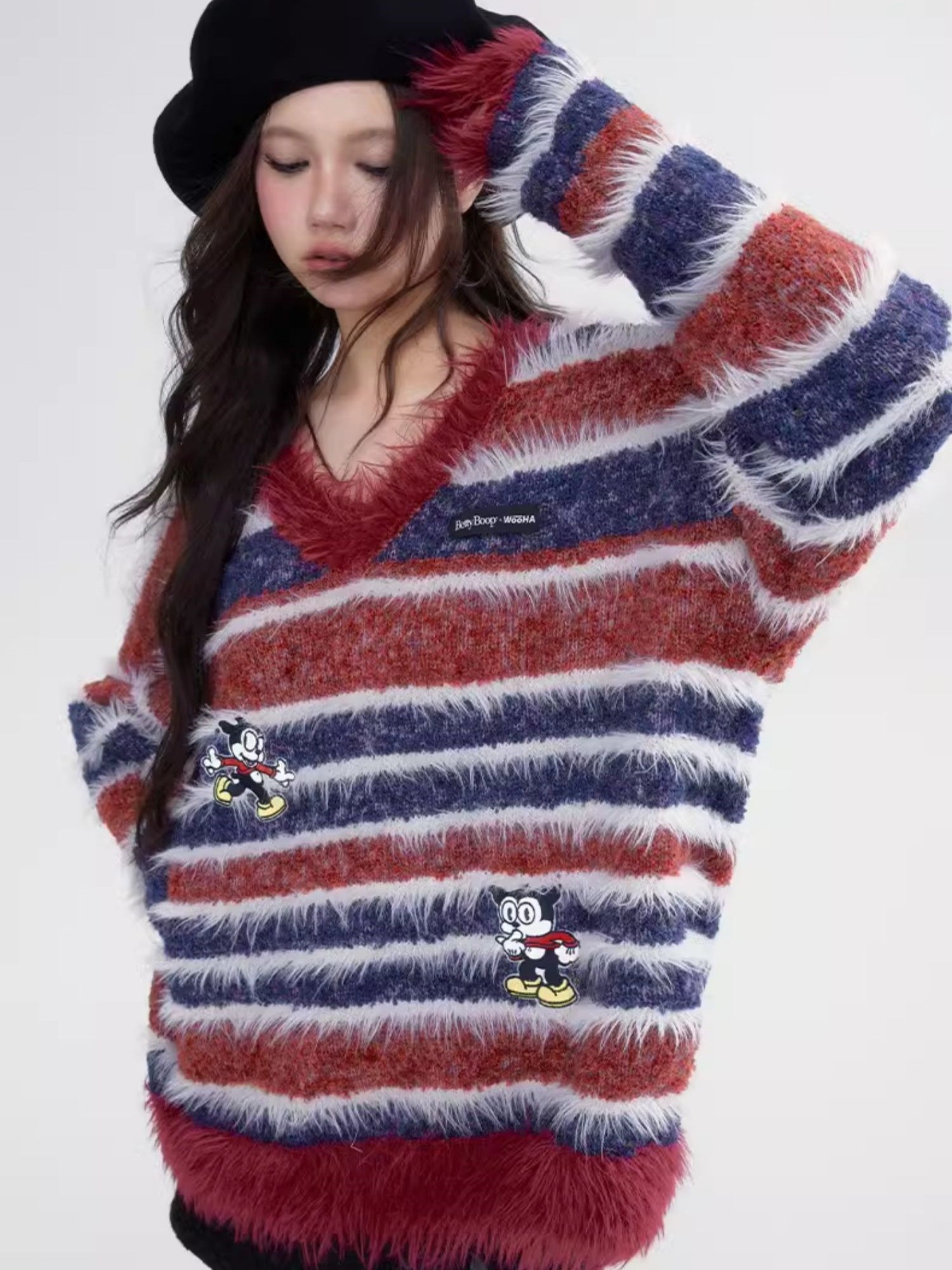 Badge V-Neck Fluffily Border Casual Oversize Mohair-Knit