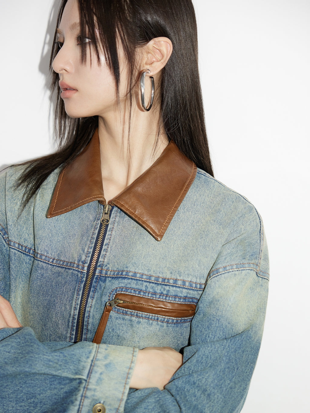 Veste à double zip fanée en denim et en cuir