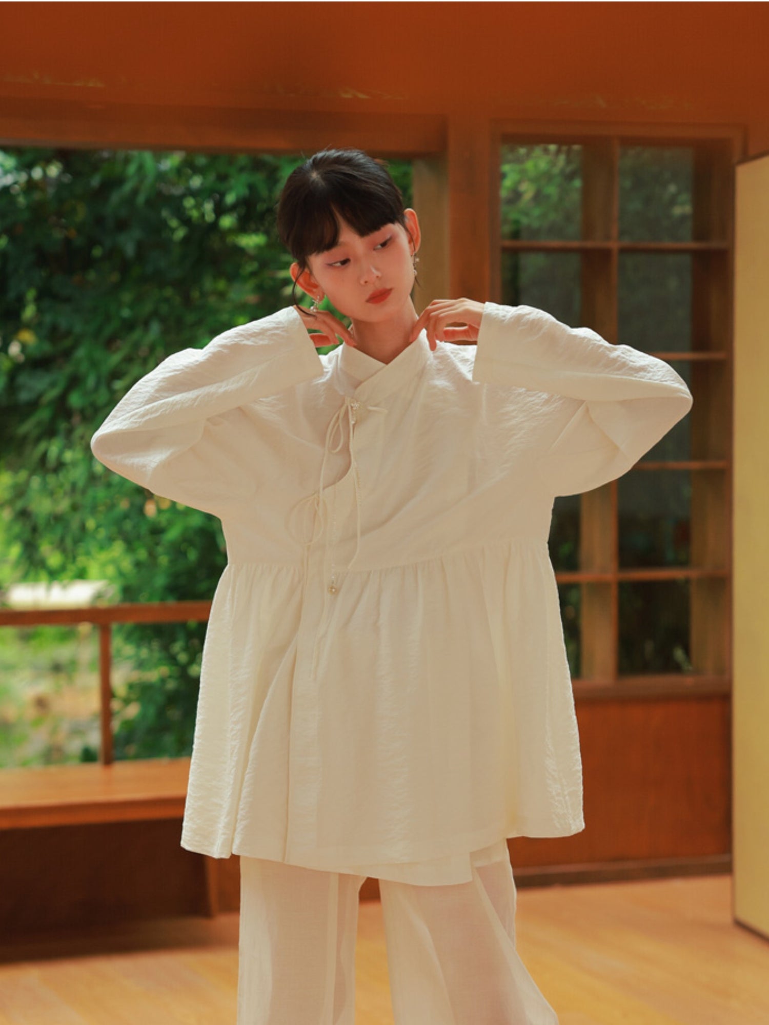 Fluffily China Mao-Collar Natural Flare Blouse