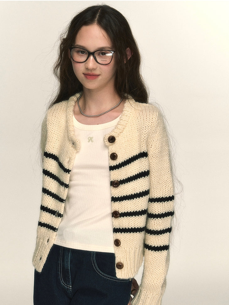 Border Natural Round-Neck Knit Cardigan