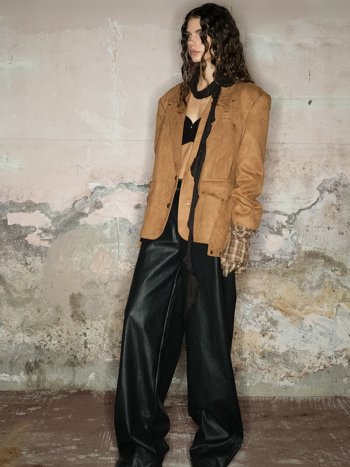 Power-Shoulder Nichi Retro Chic Leather-Jacket