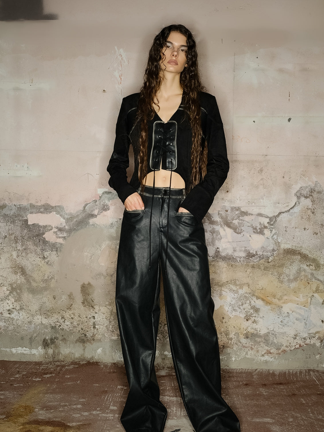 Lace-Up Cropped Nichi Knit&amp;Leather Tops