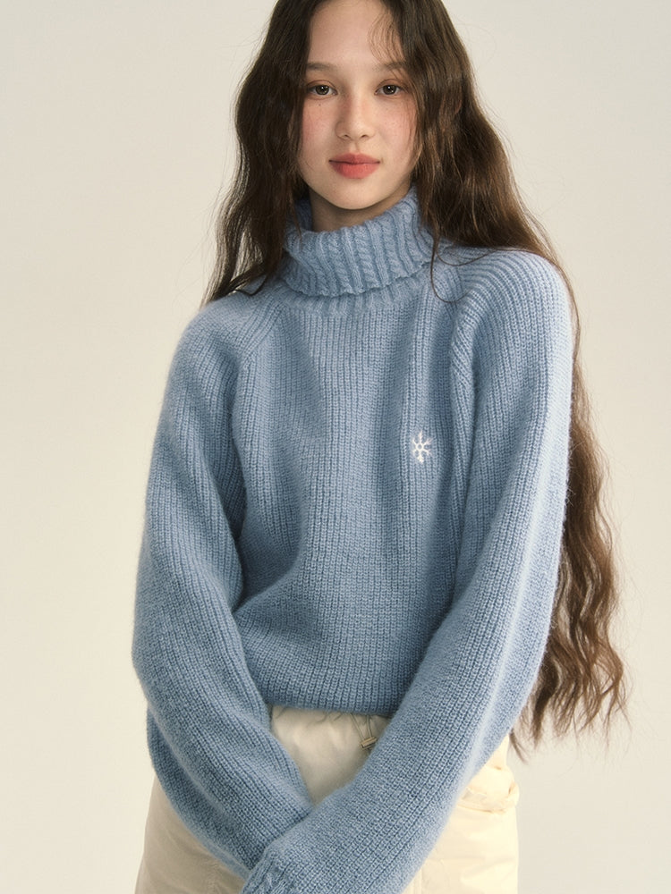 Turtle-Neck Velvet Simple Pale-Tone Knit